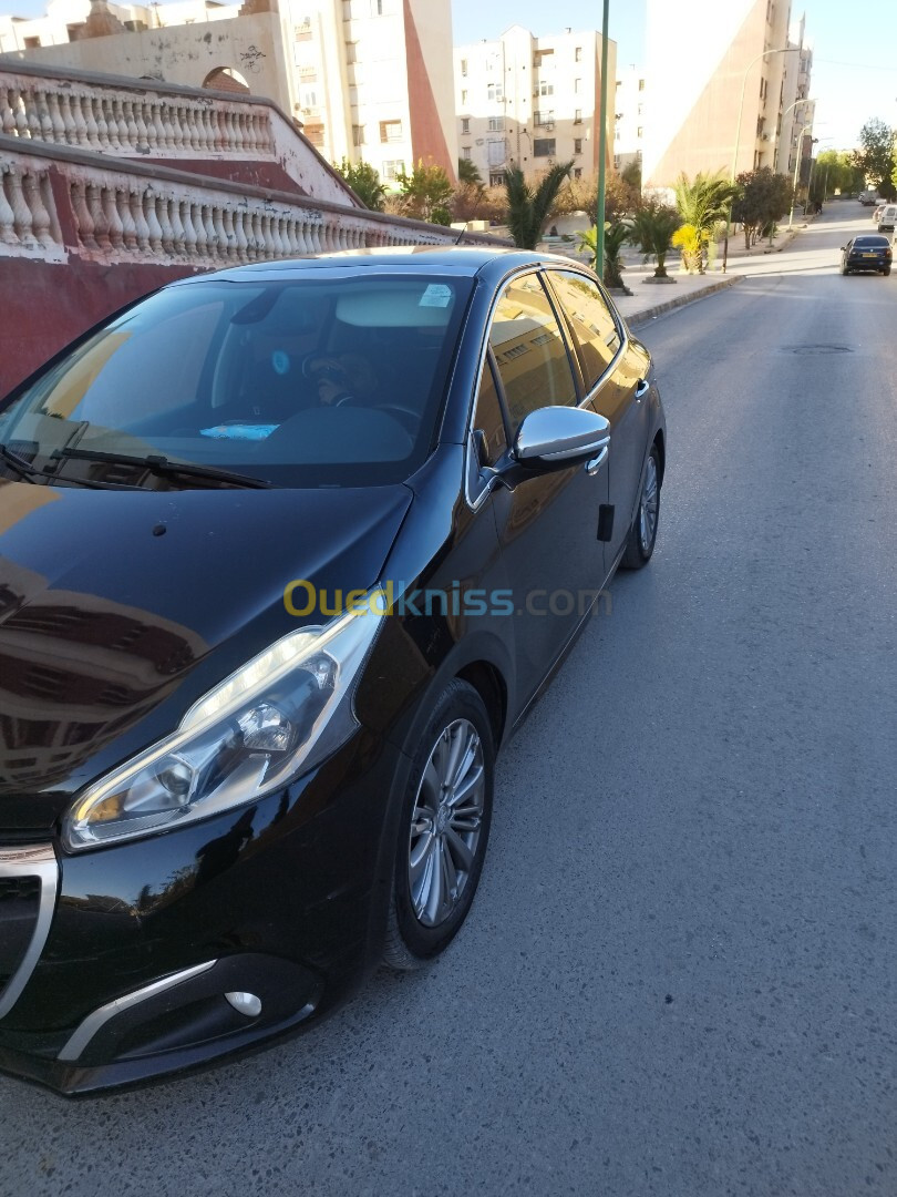 Peugeot 208 2020 Allure