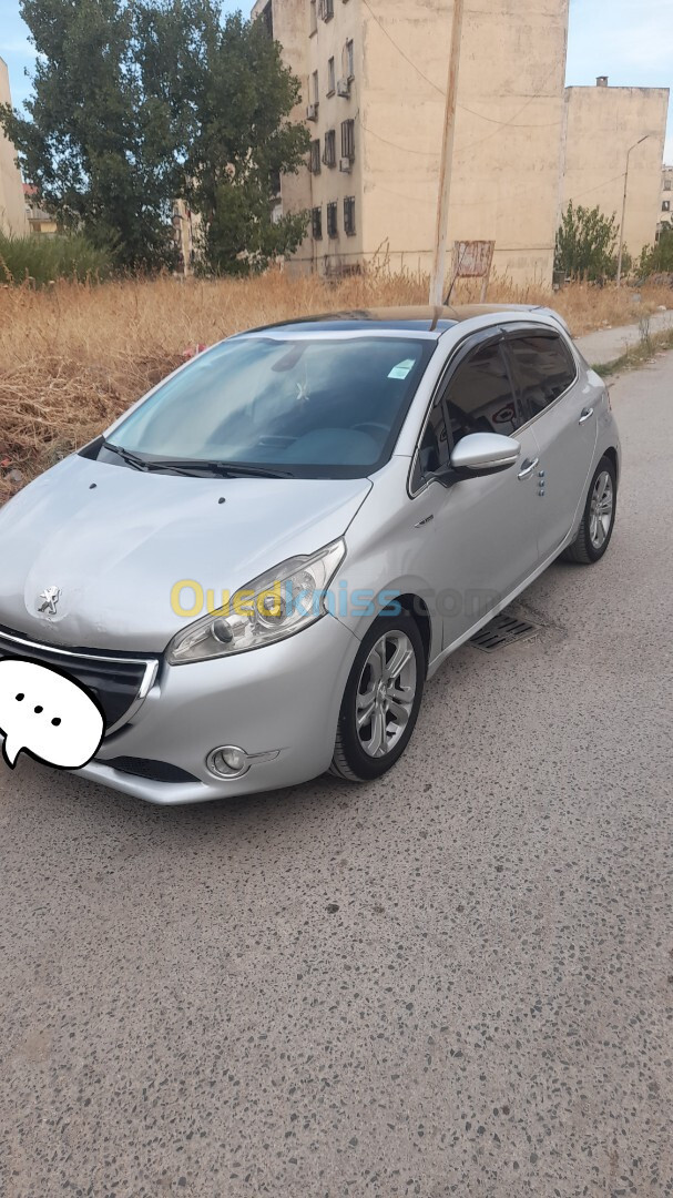 Peugeot 208 2015 Allure