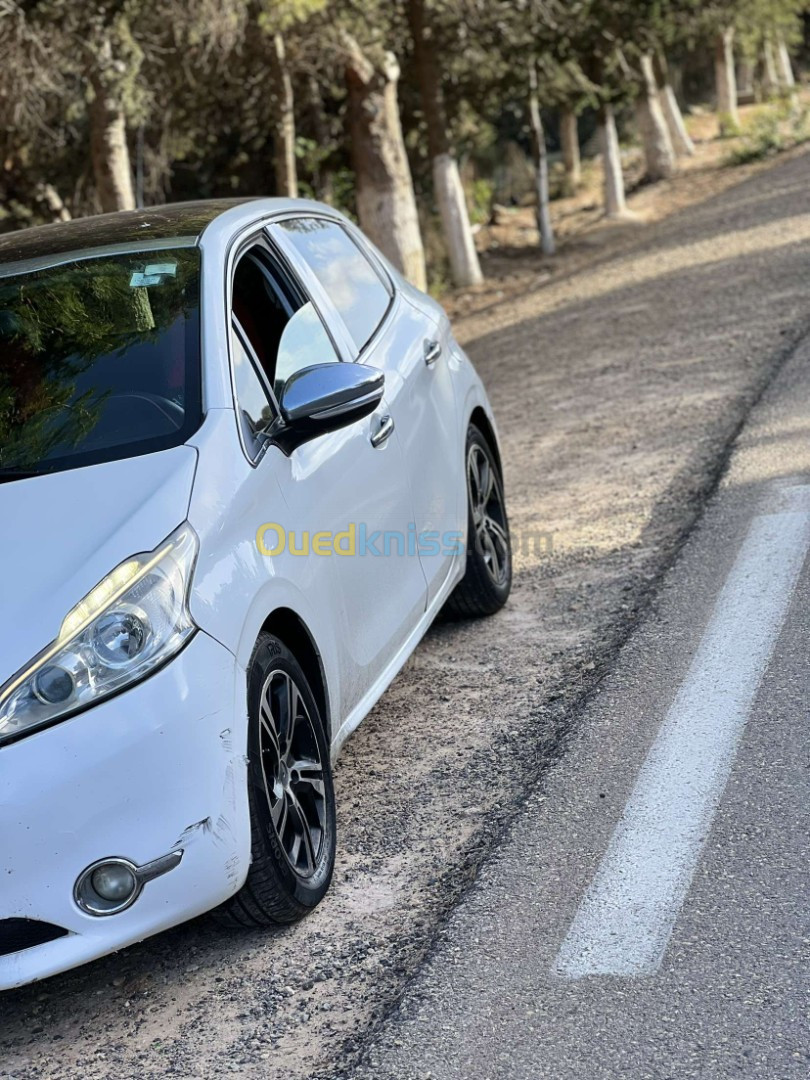 Peugeot 208 2013 208