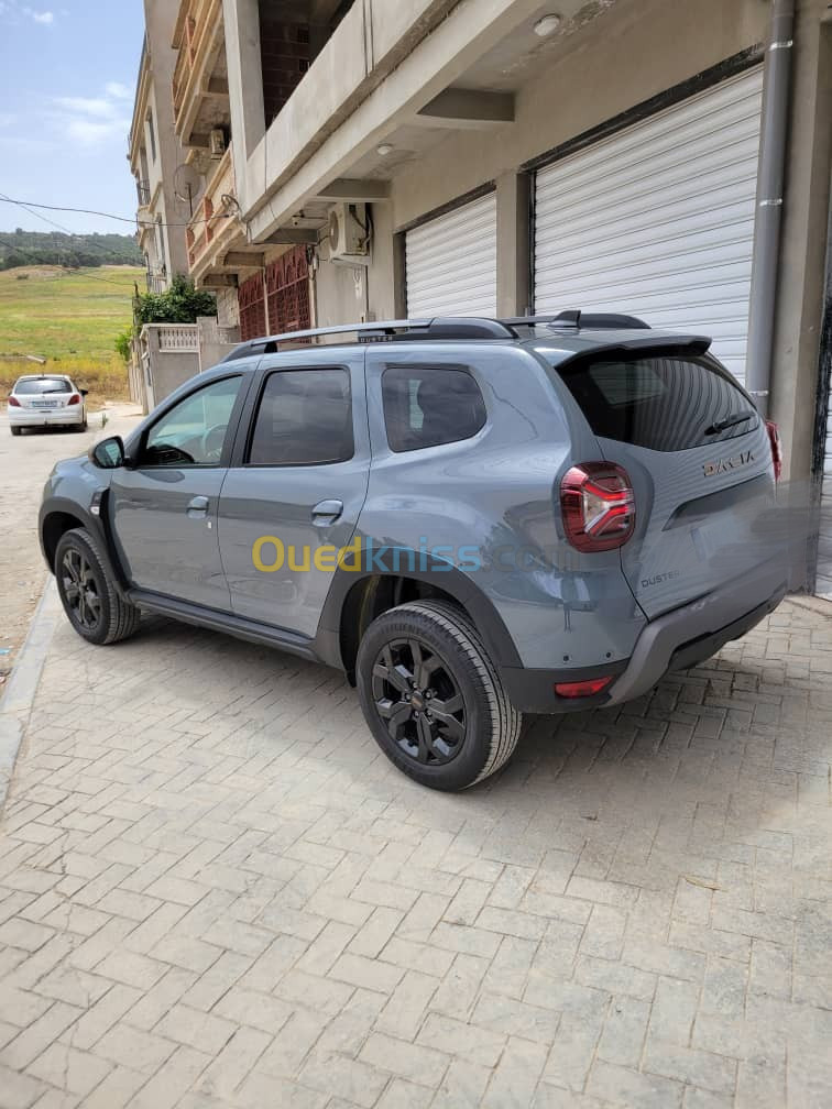 Dacia duster 2024 Extrem gold