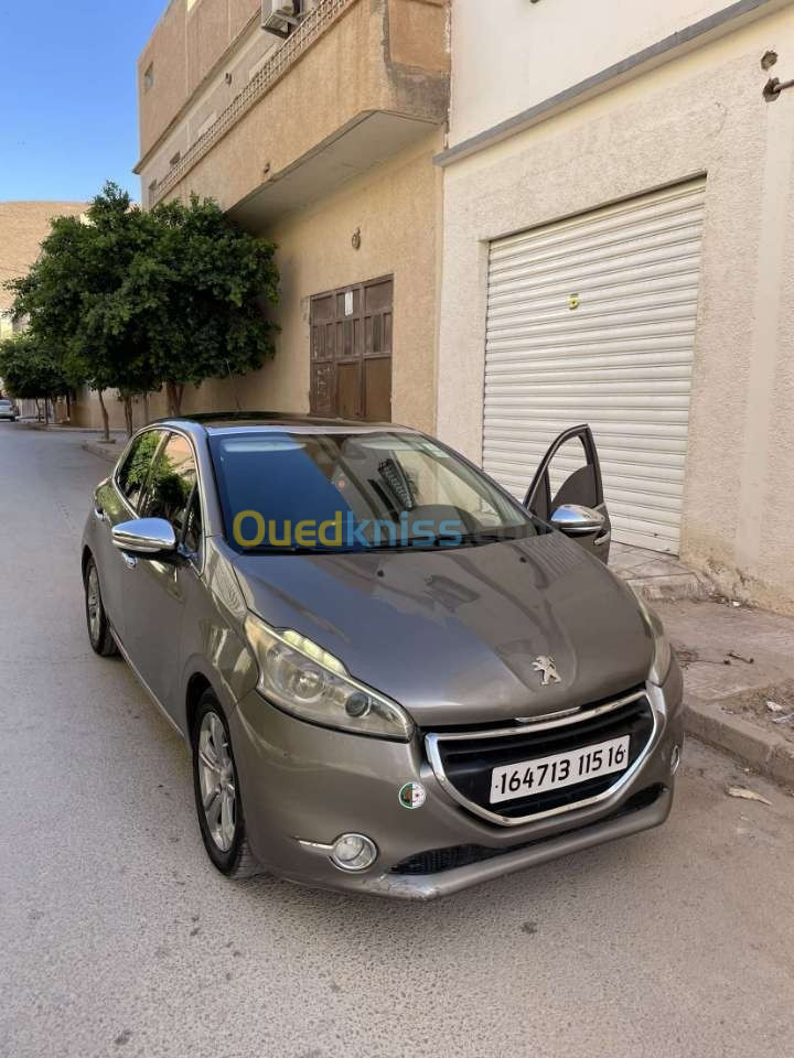 Peugeot 208 2015 Allure