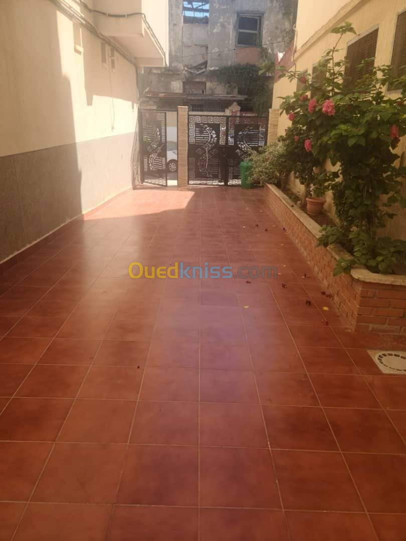 Location Appartement F4 Alger Kouba