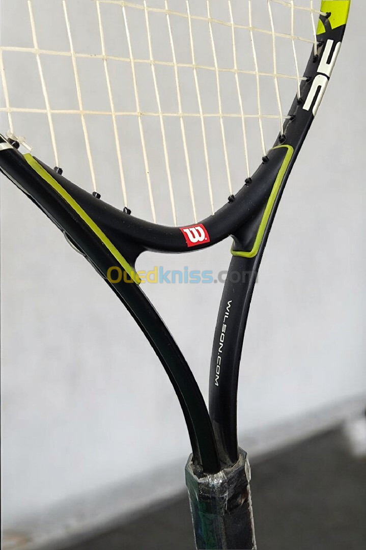 Ref. T2910U - Wilson US Open Light Weight Titanium 25" 3 7/8" Raquette de Tennis Junior د.ج6,500.00