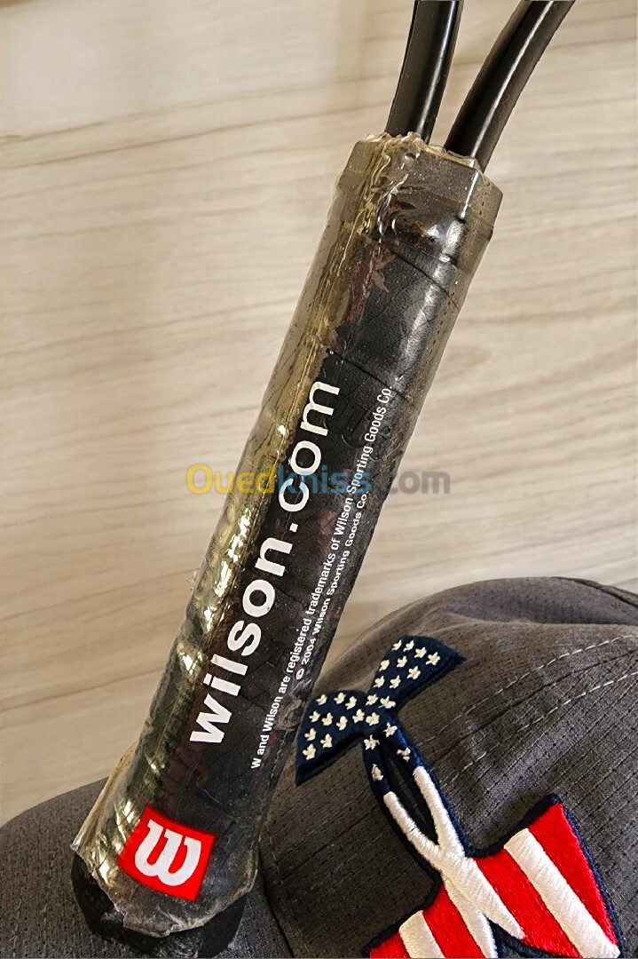 Ref. T2910U - Wilson US Open Light Weight Titanium 25" 3 7/8" Raquette de Tennis Junior د.ج8,500.00