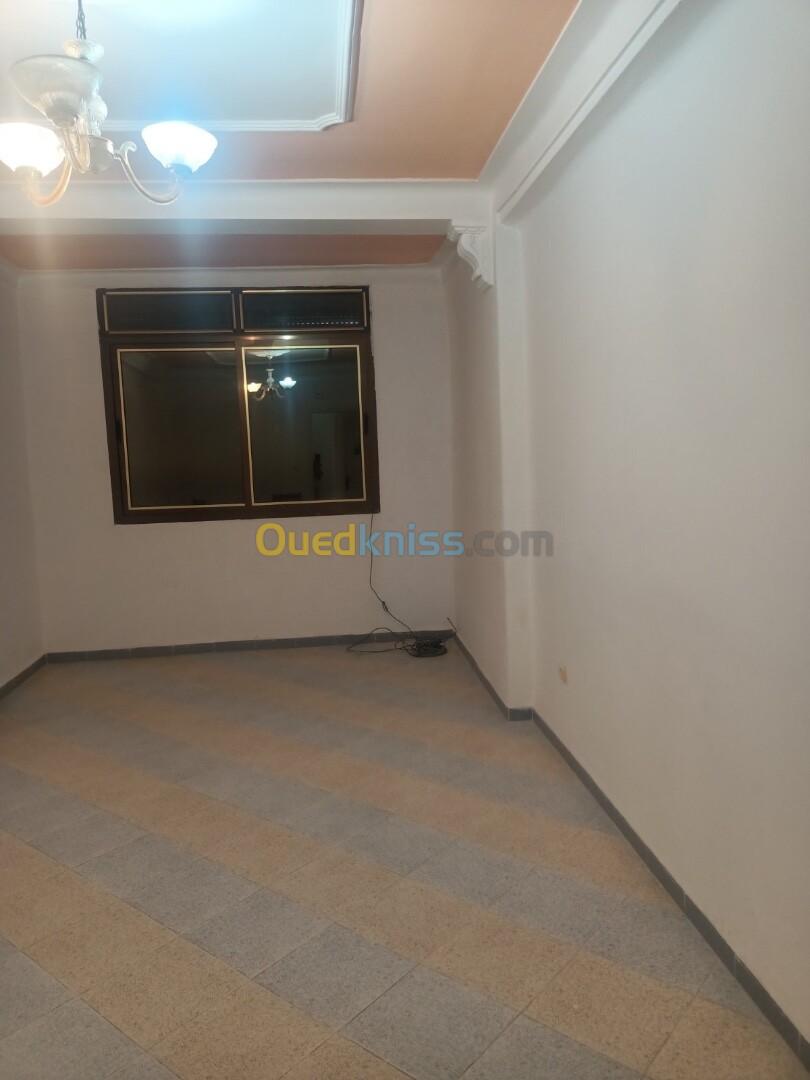 Location Appartement F4 Alger Draria