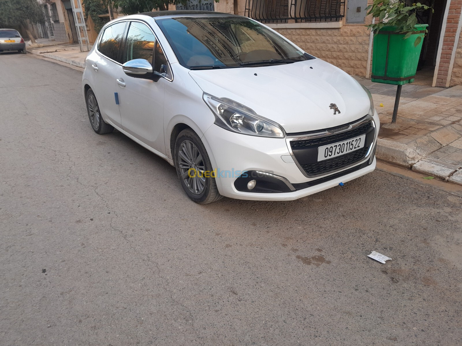 Peugeot 208 2015 Allure Facelift