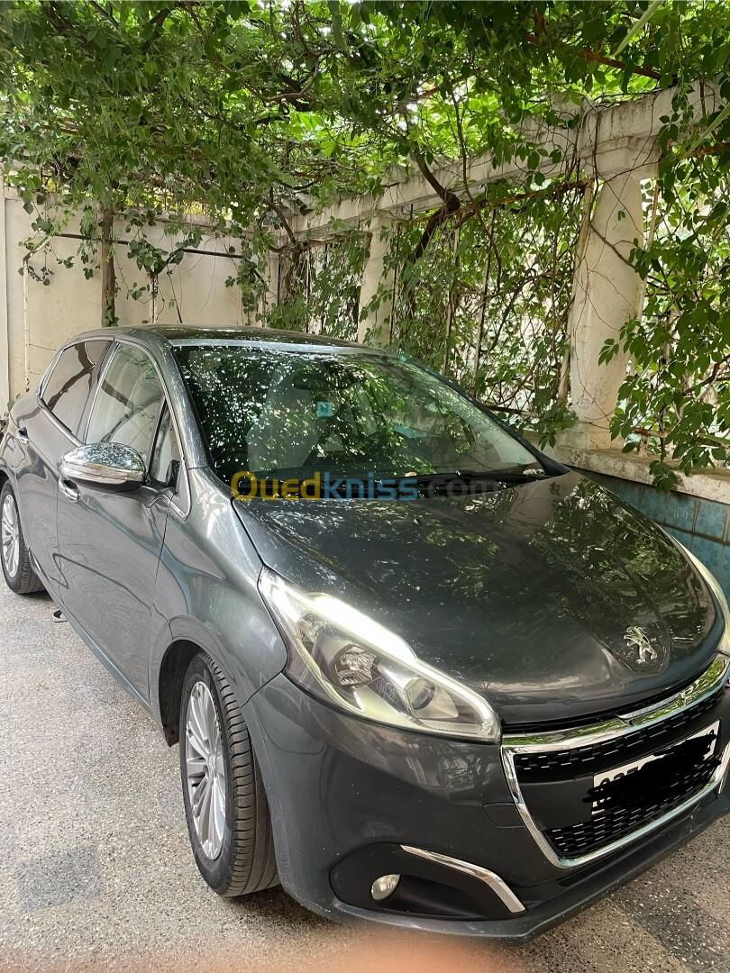 Peugeot 208 2015 Allure Facelift