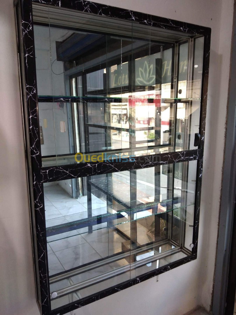 Vitrine en aluminium en verre