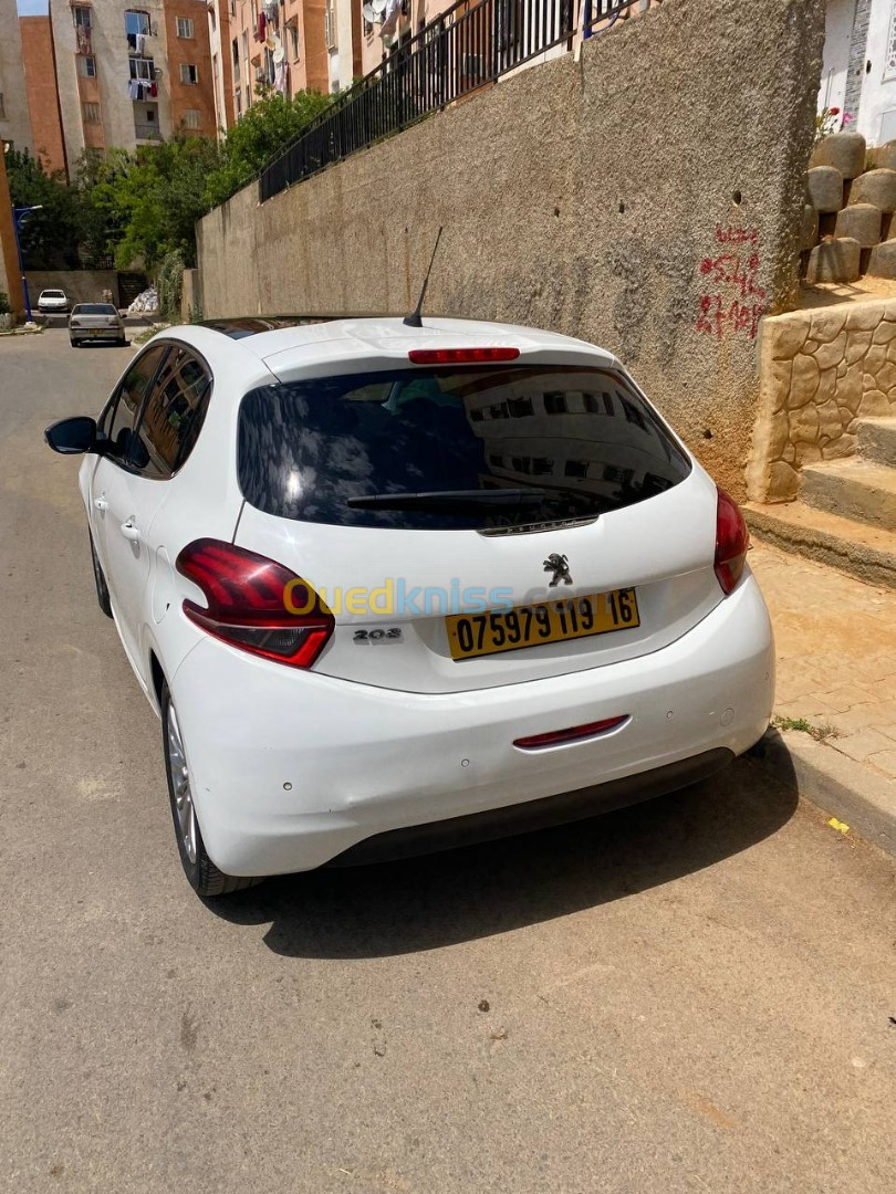 Peugeot 208 2019 Allure