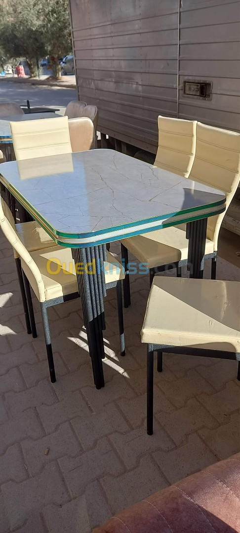 Table de salle à manger Lux طابلة مونجي عصرية 