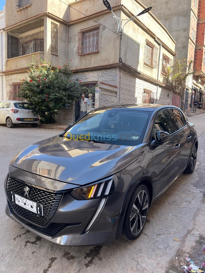 Peugeot 208 gt 2023 