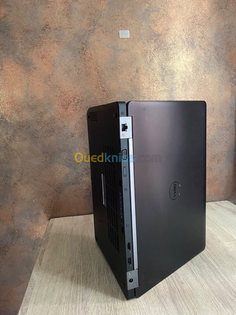 Dell latitude E5570 i3 6 th