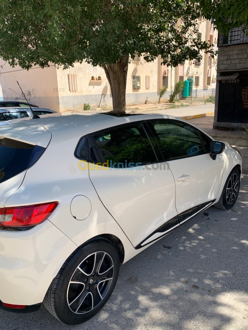 Renault Clio 4 2015 Ivory