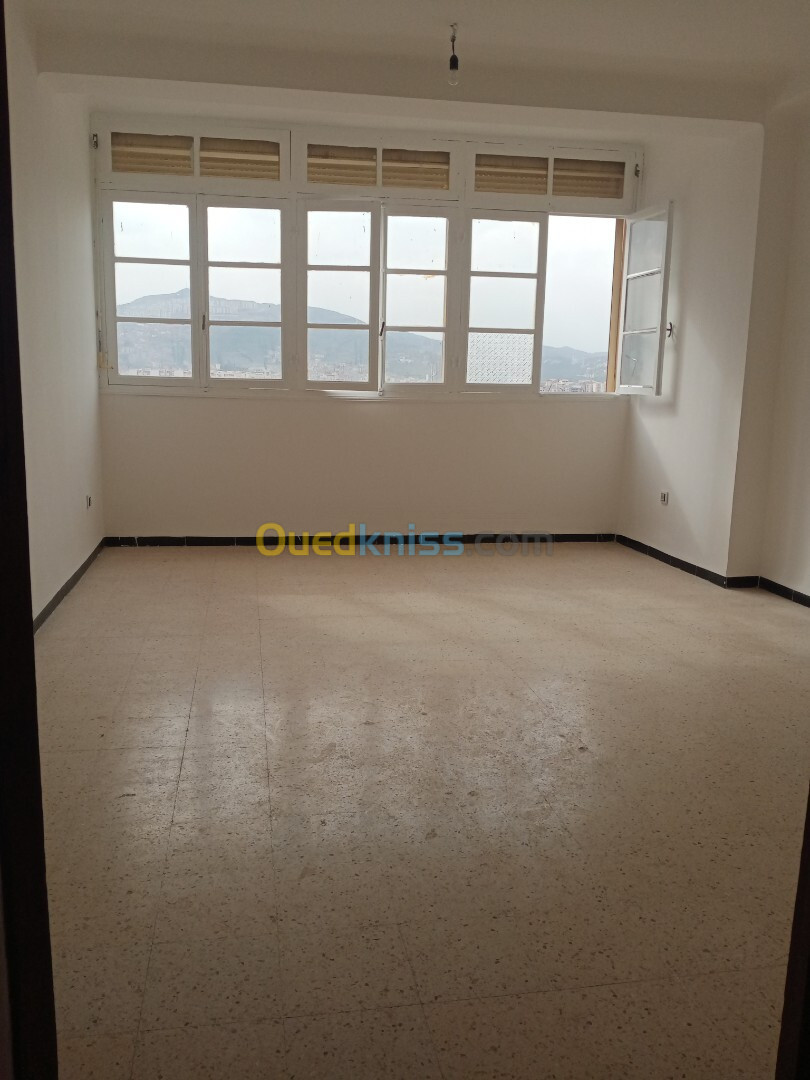 Location Appartement F3 Béjaïa Bejaia