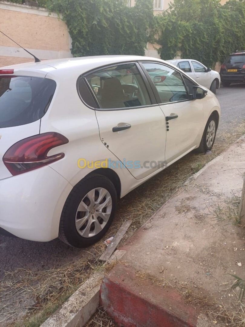 Peugeot 208 2018 Access