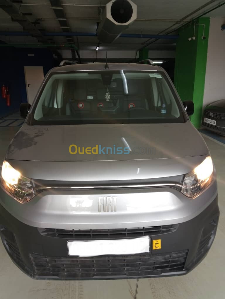 Fiat Doblo 2023 Italie