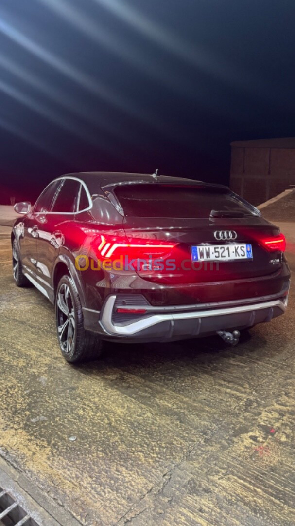 Audi Q3 2023 Black crono