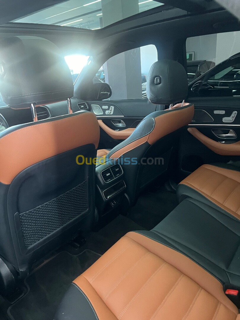 Mercedes Gle 07 places 2023 AMG