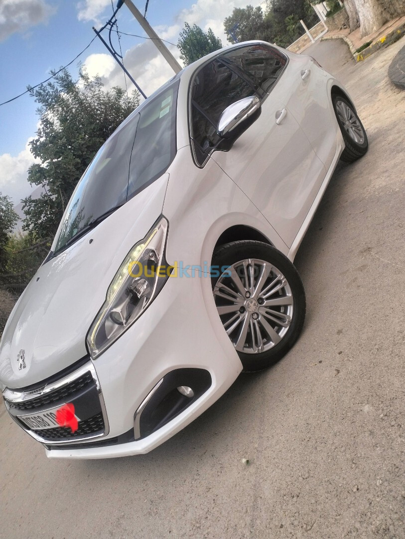 Peugeot 208 2019 208 hdi