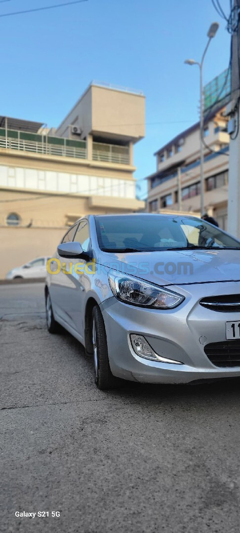 Hyundai Accent RB  4 portes 2017 Accent RB  4 portes