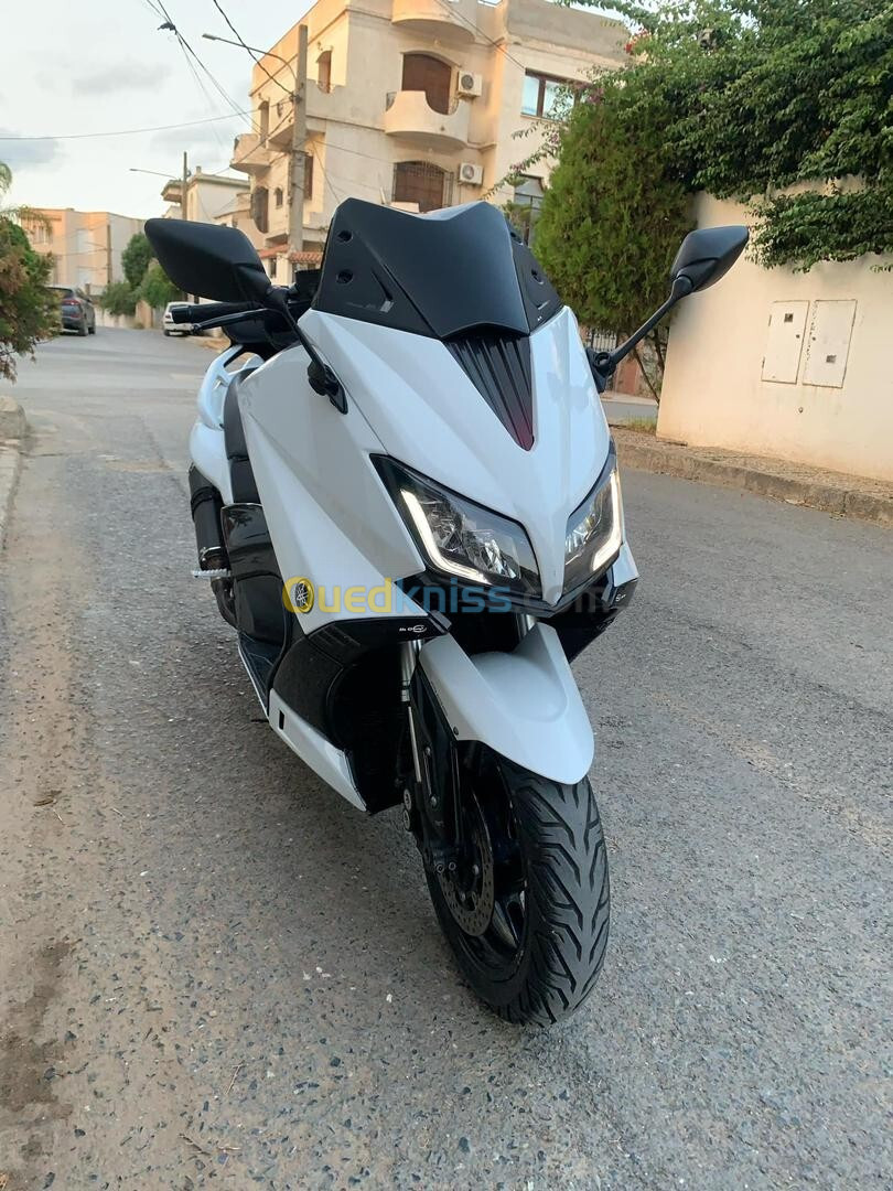 Yamaha Tmax iron 1 2015