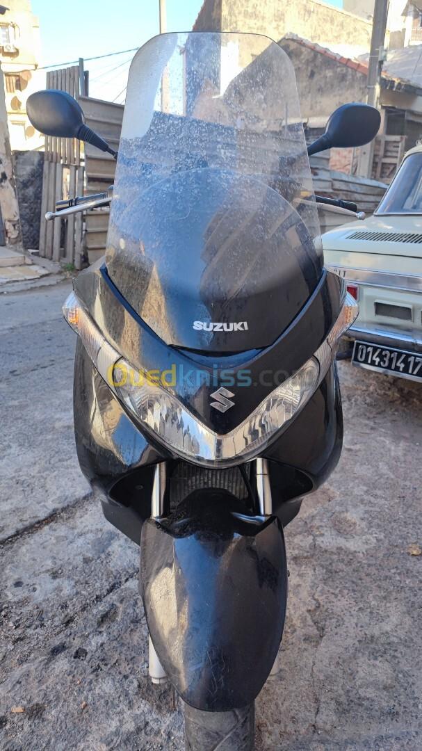 Burgman 125 roso Suzuki burgman 125 roso 2009