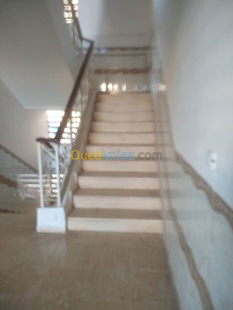 Location Appartement F4 Alger Bab ezzouar