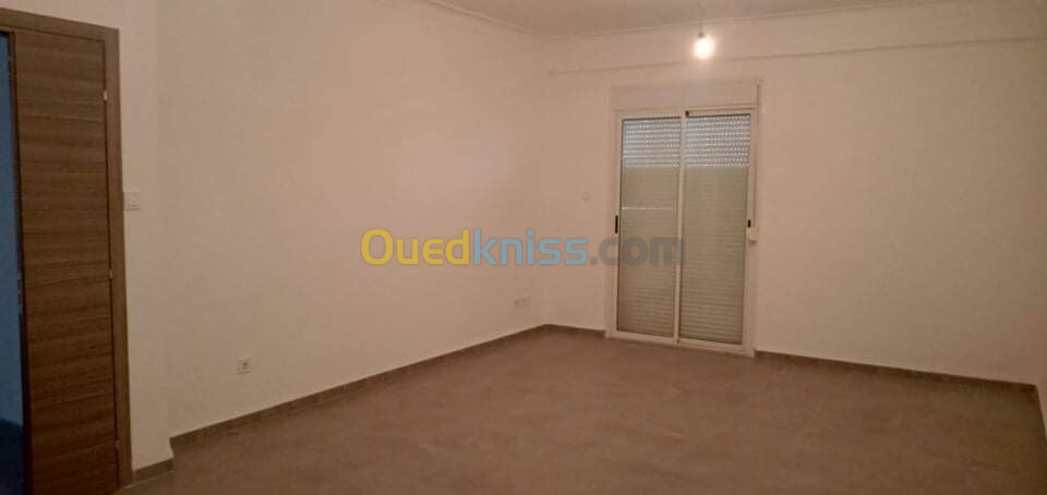 Location Appartement F4 Alger Said hamdine