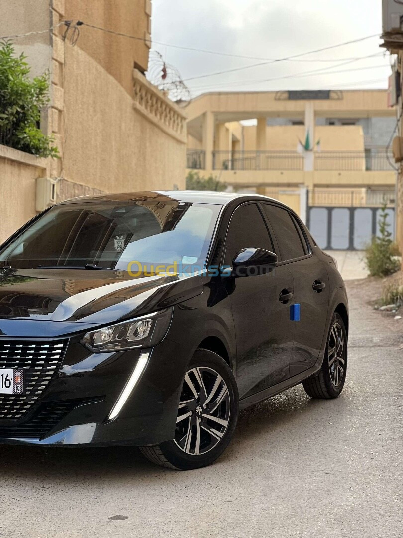 Peugeot 208 2022 Allure Facelift