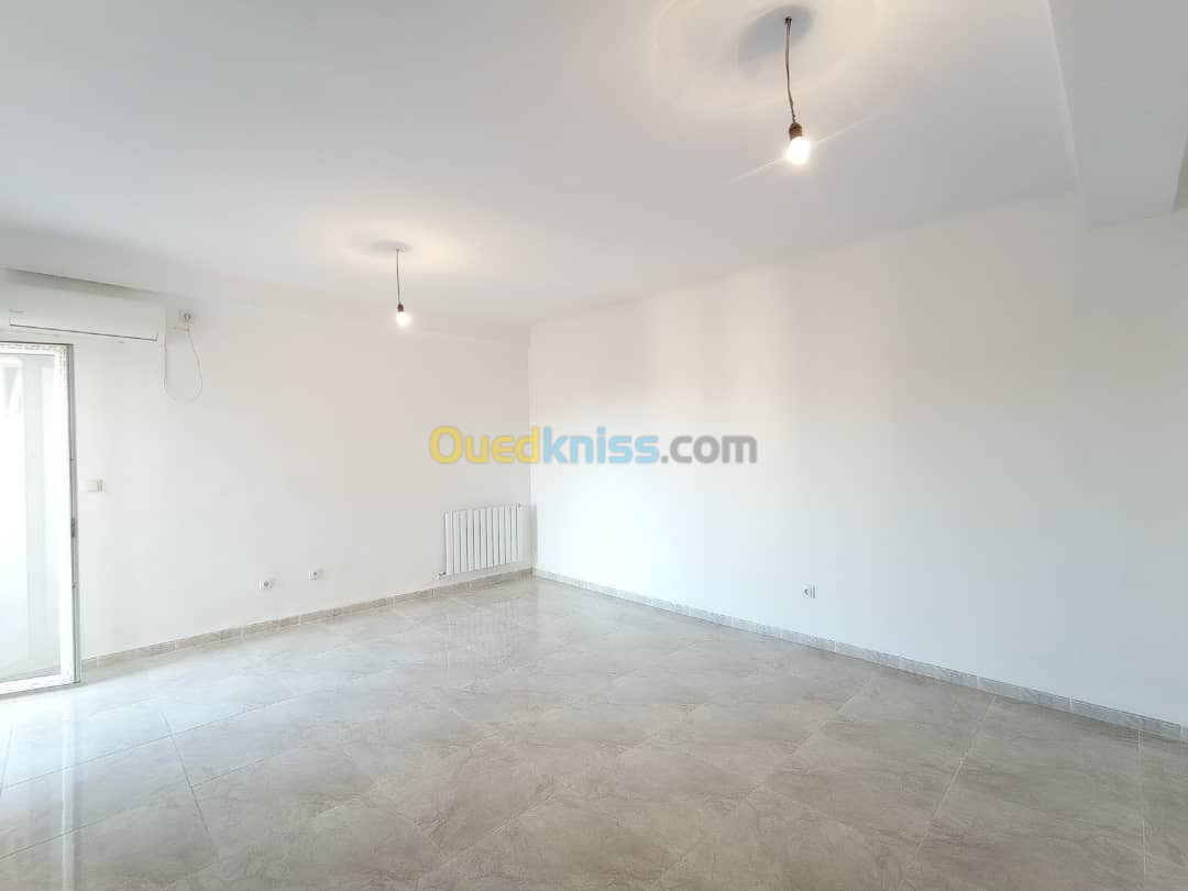 Location Appartement F4 Alger Reghaia