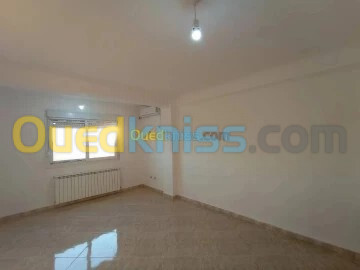 Location Appartement F5 Alger Bordj el bahri