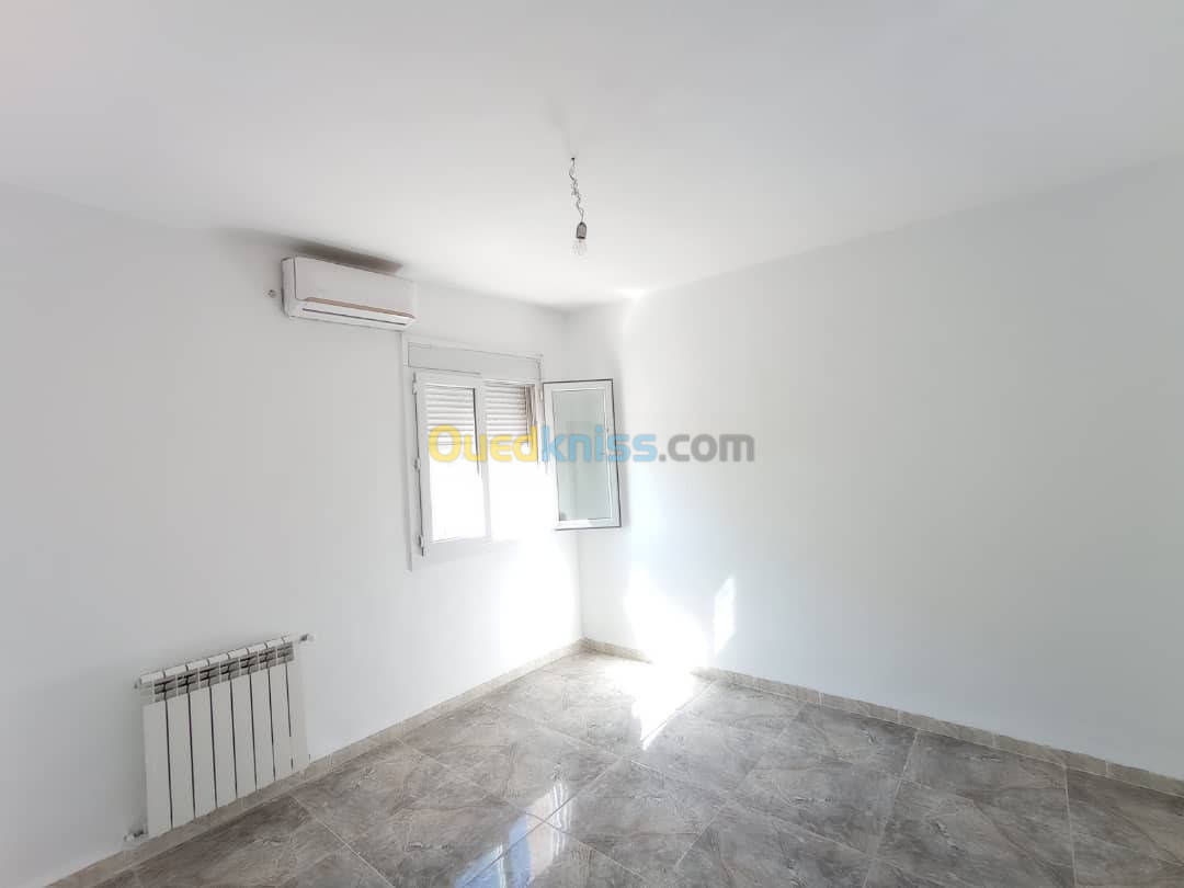 Location Appartement F4 Alger Bordj el bahri