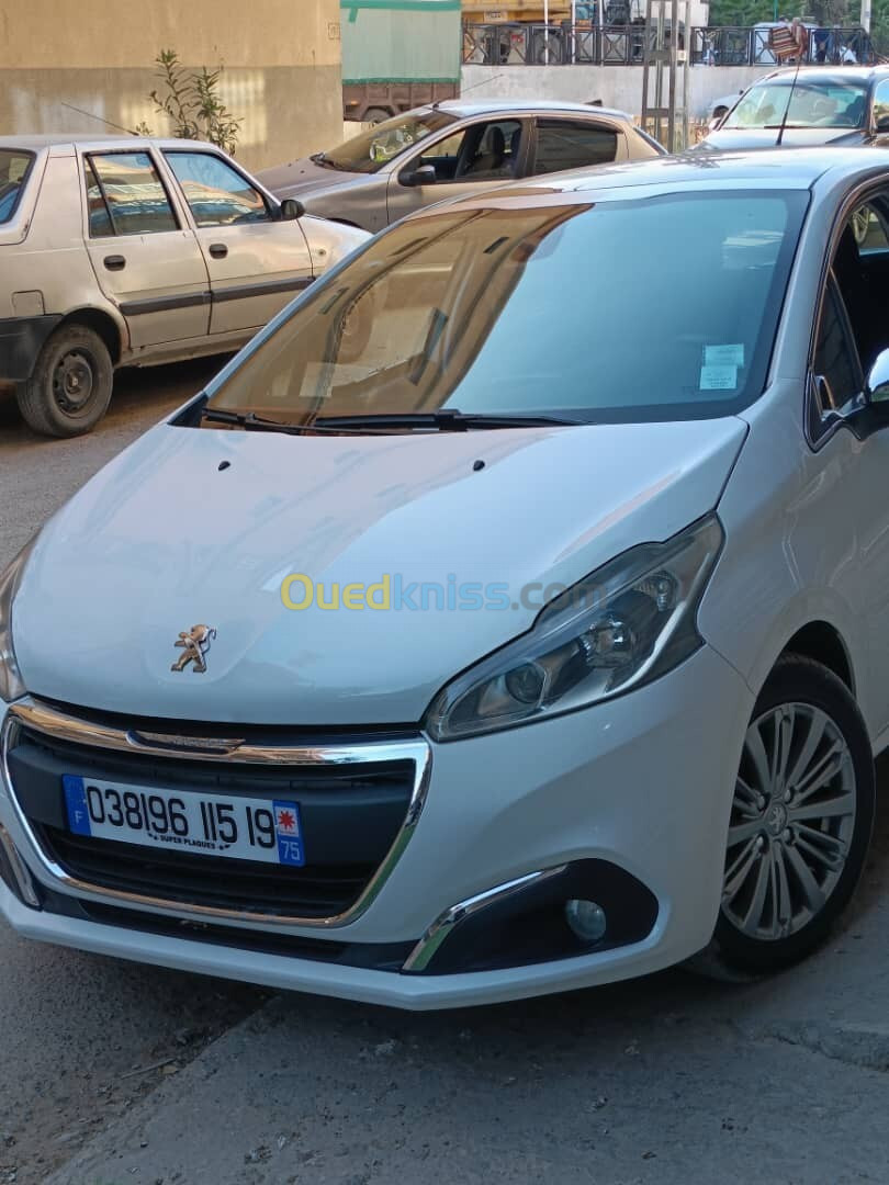 Peugeot 208 2015 Allure