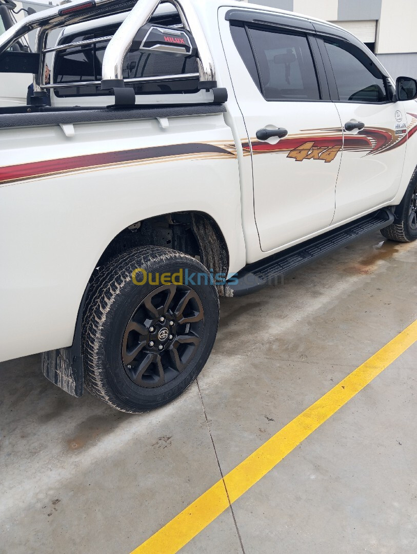 Toyota Hilux 2021 LEGEND DC 4x4 Pack Luxe