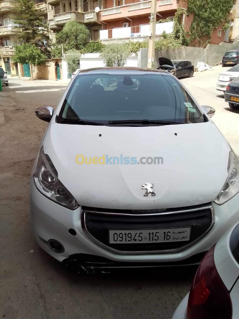 Peugeot 208 2015 Allure