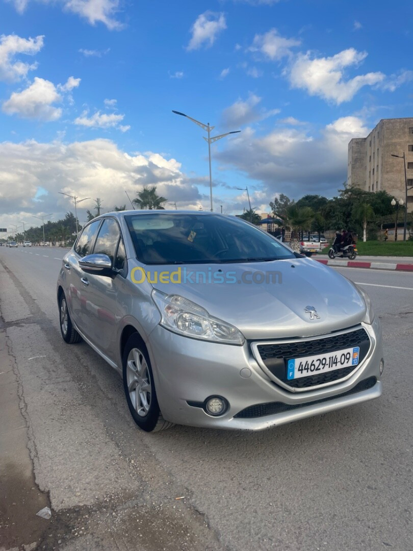 Peugeot 208 2014 Allure