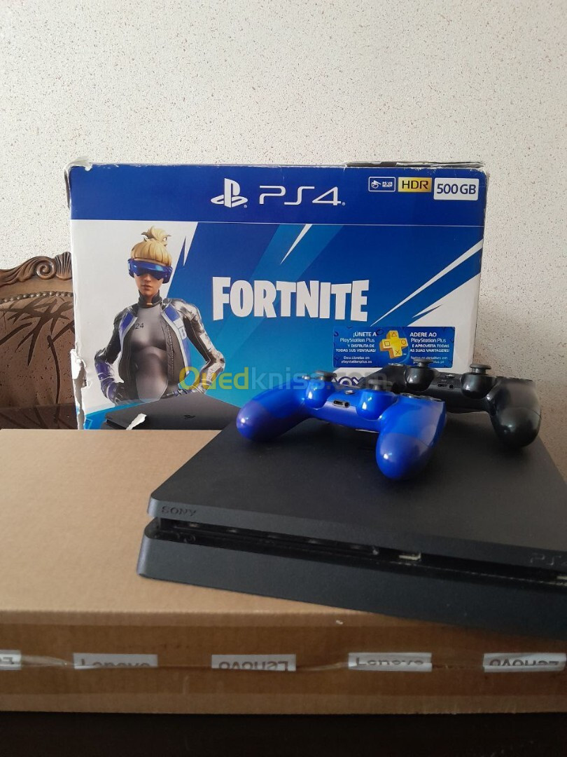 Ps4 Slim+ 2 manettes+ jeux