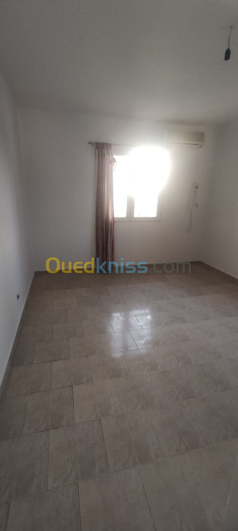 Location Appartement F4 Alger Kouba