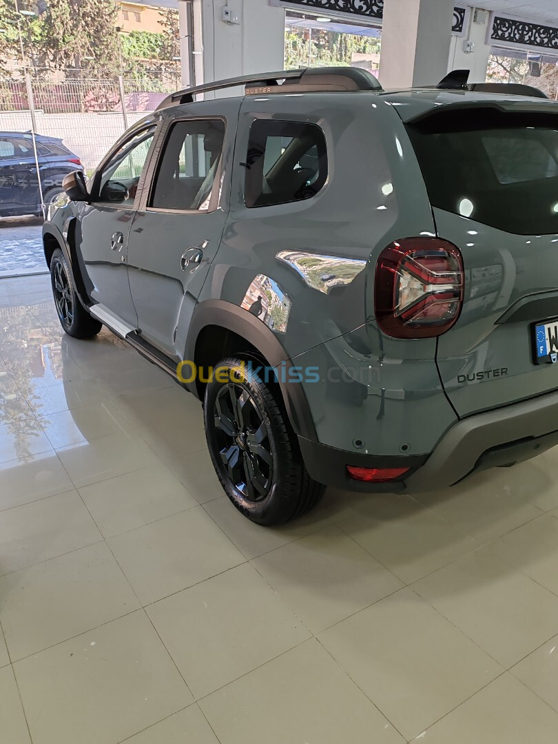 Dacia duster 2024 extreme gold