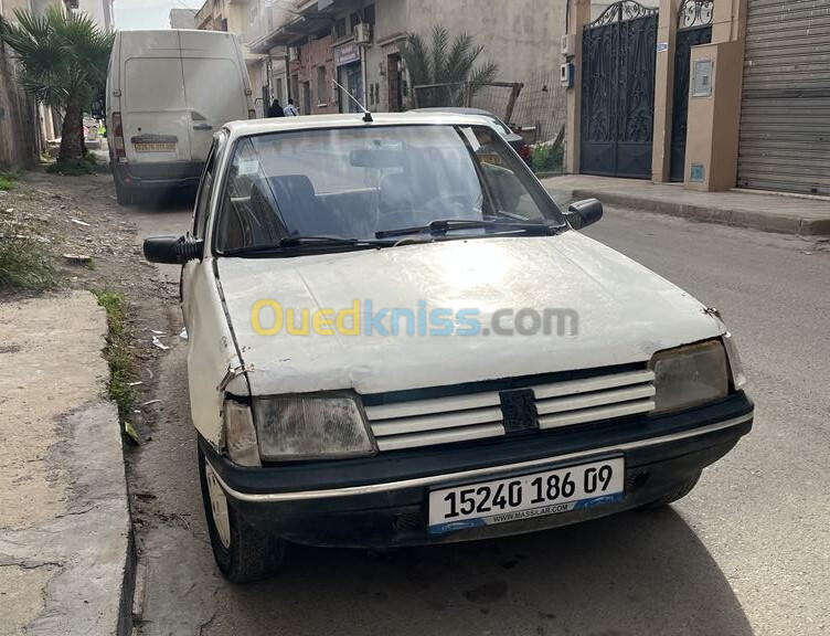 Peugeot 205 1986 205