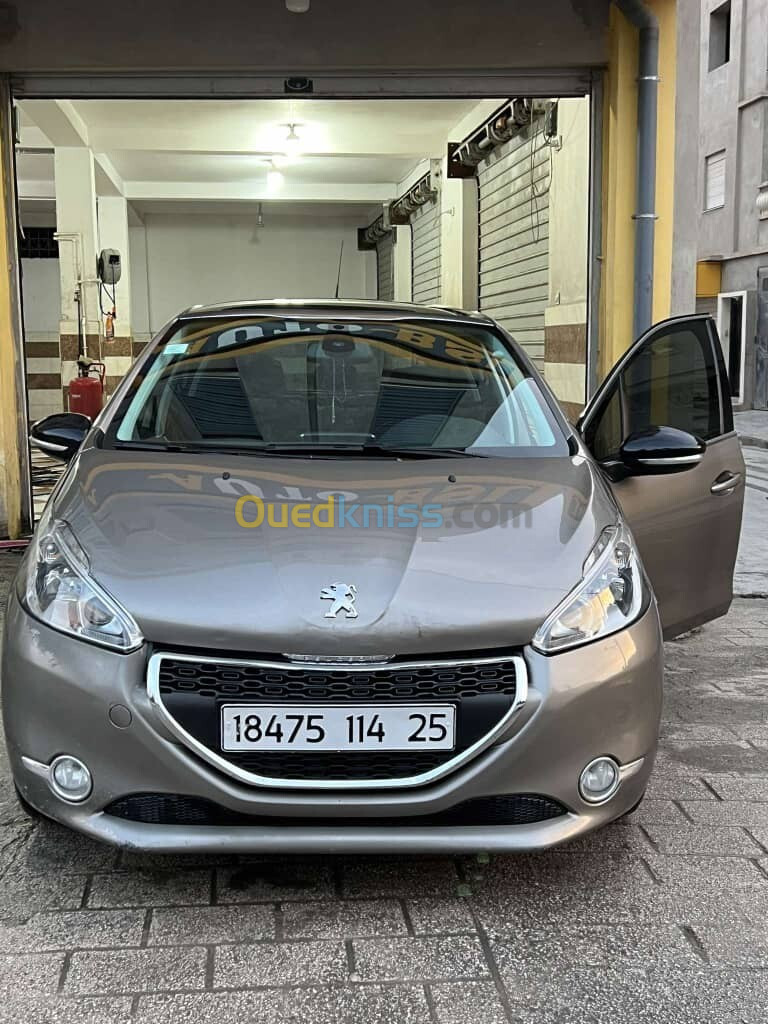 Peugeot 208 2014 Allure