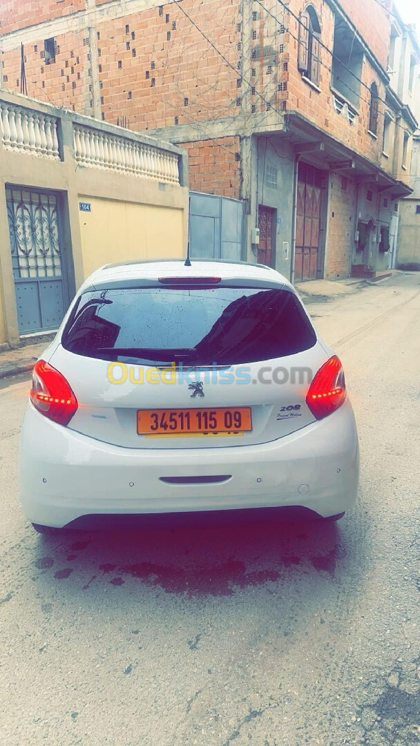 Peugeot 208 2015 208