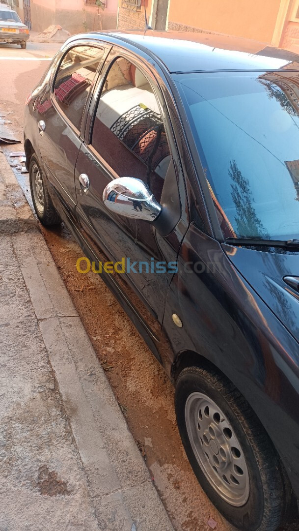 Peugeot 206 2006 فرنسية