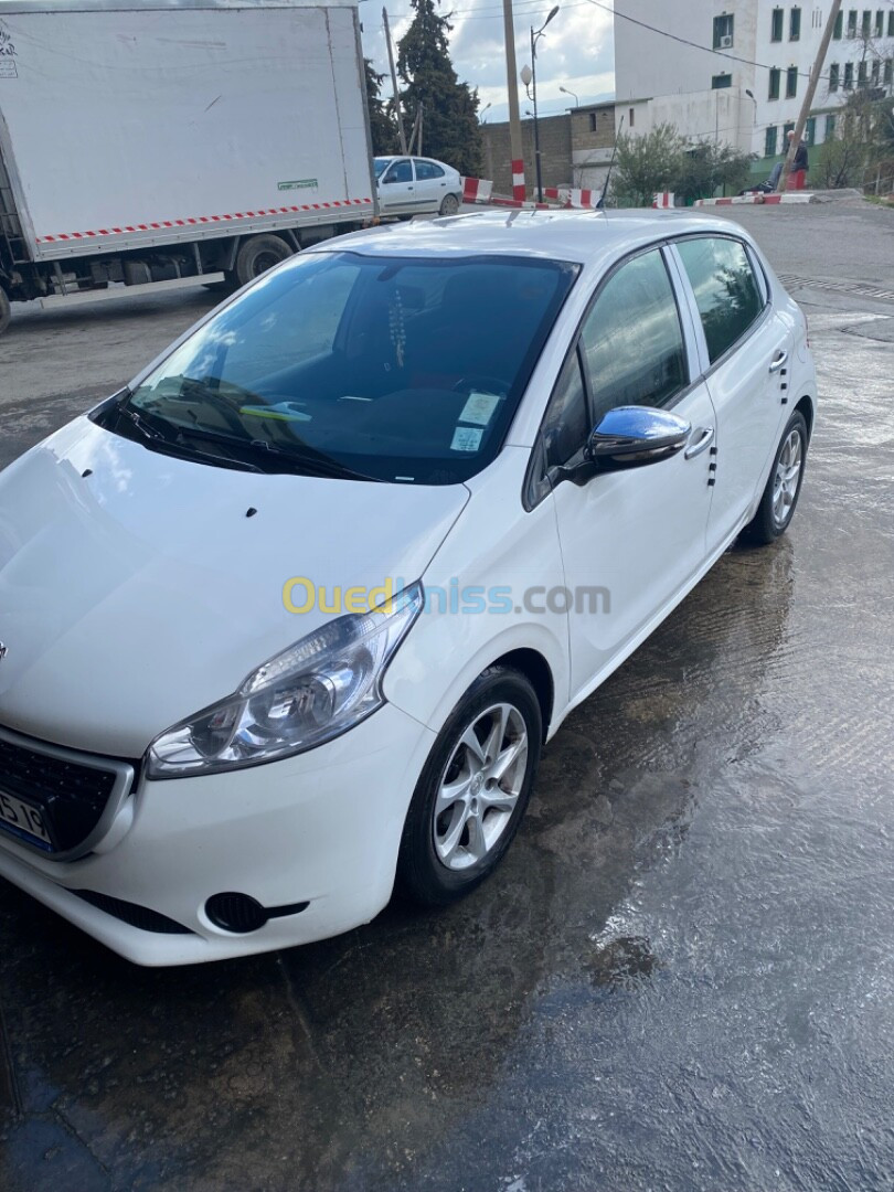 Peugeot 208 2015 208