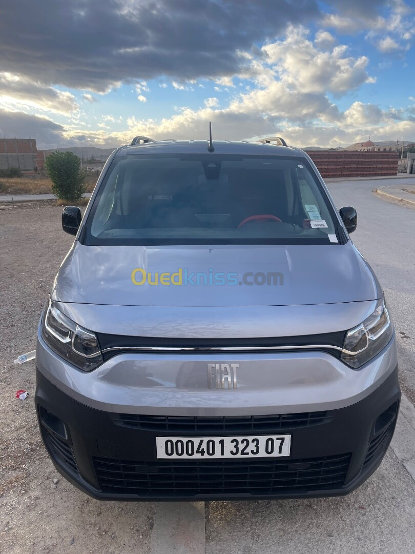 Fiat Doblo Italien 2023 Italien