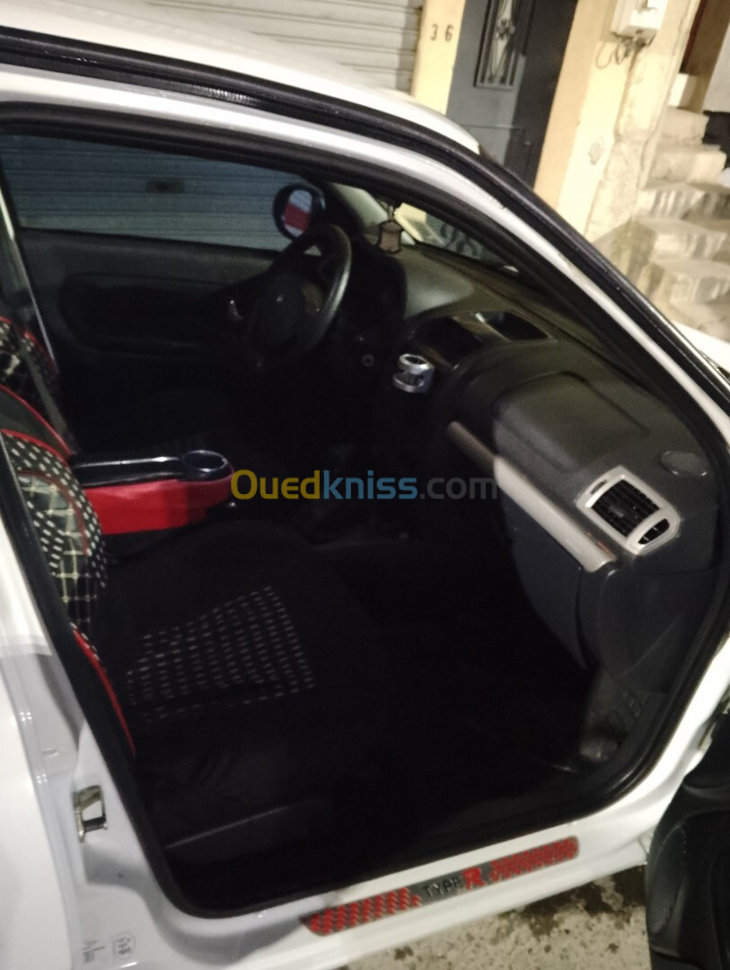 Renault Clio 3 2012 بني عزيز سطيف