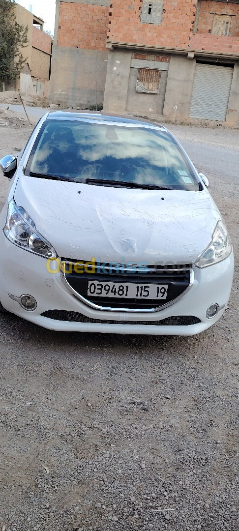 Peugeot 208 2015 Allure