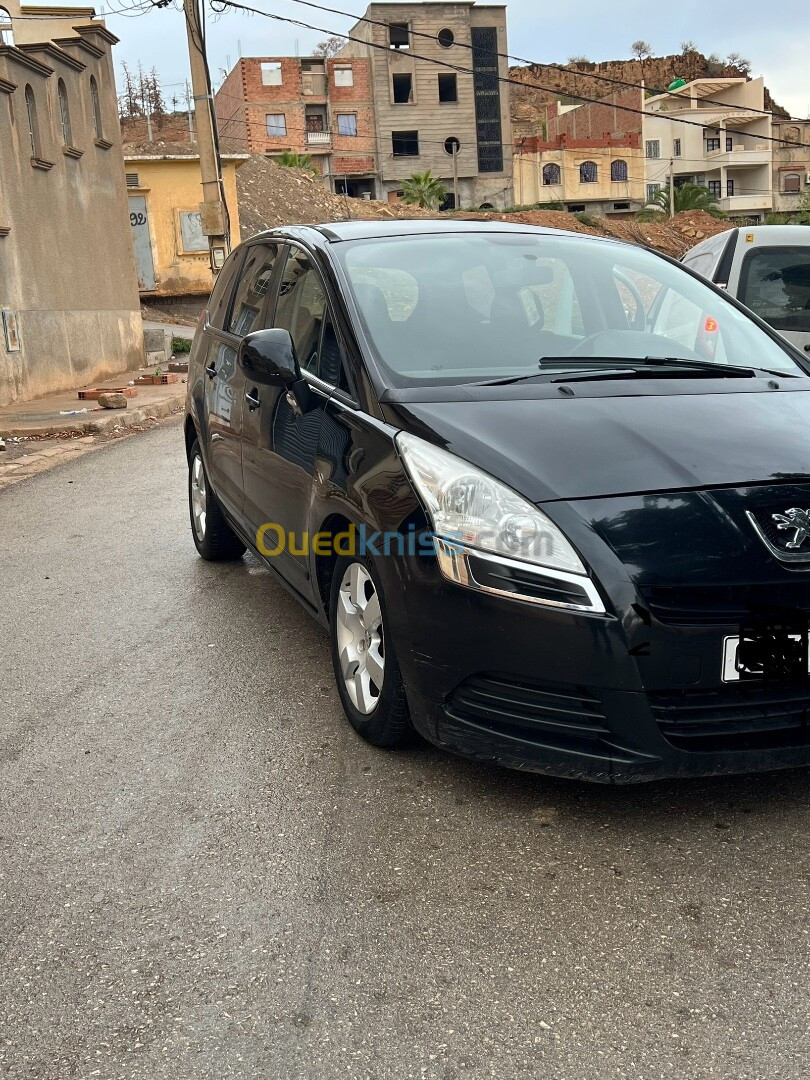 Peugeot 5008 2013 