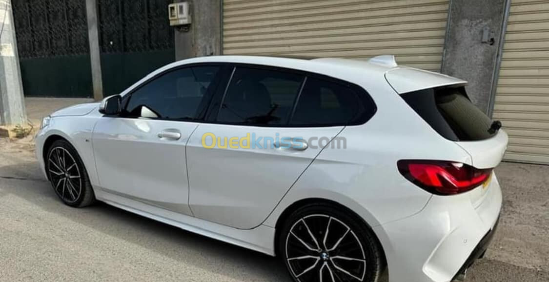 BMW 118i 2021 