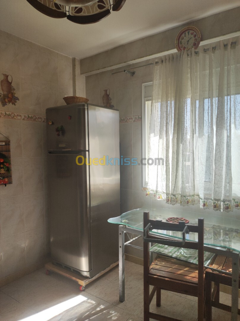 Location Appartement F4 Alger Bir mourad rais